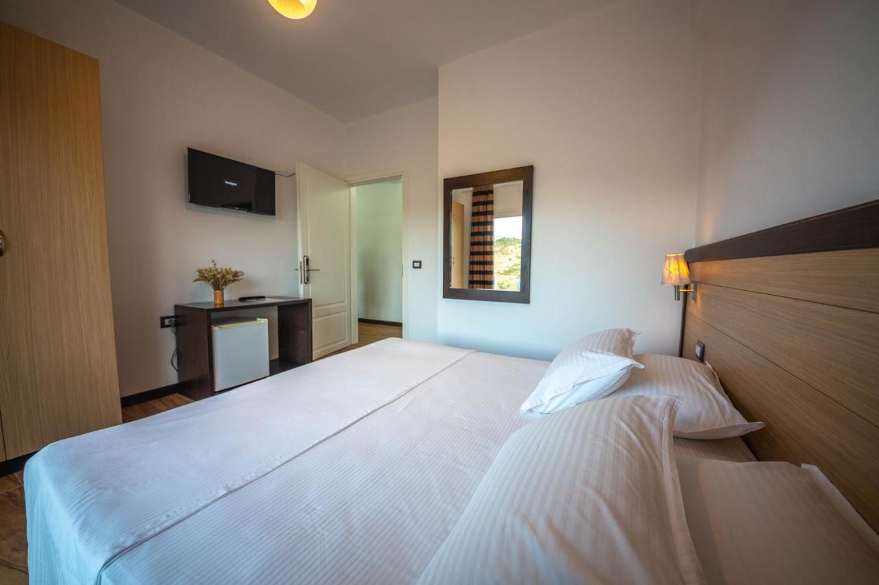 Inada Hotel Ksamil Exterior photo