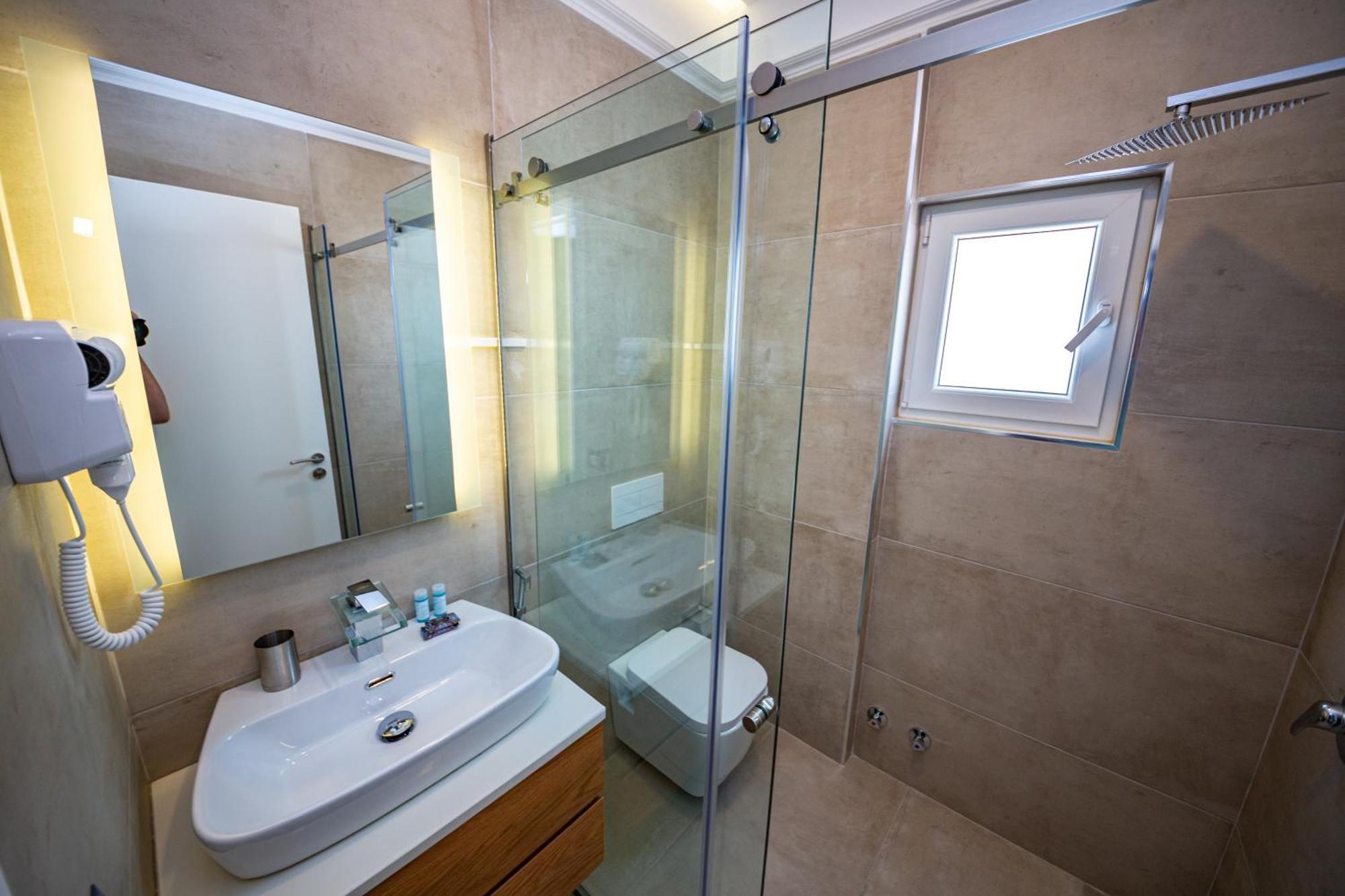 Inada Hotel Ksamil Room photo